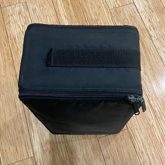 Vintage Cassette Tape Carrying Case + 60 Cassette Tapes - Picture 5 of 5